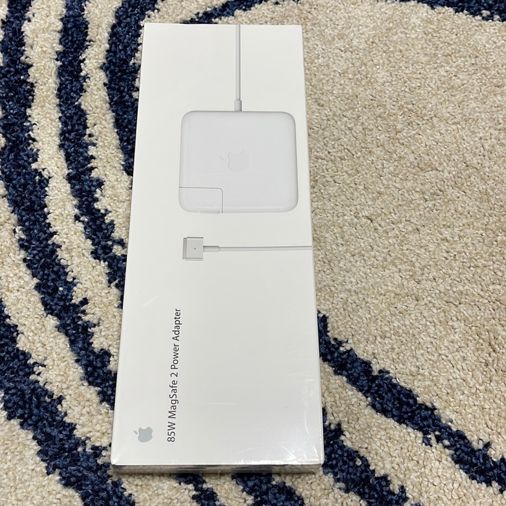 Brand new authentic 85W MagSafe power adapter